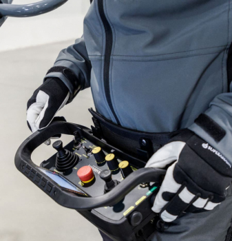 Szlifierka Lavina L30RS7 elektryczna, zdalnie sterowana